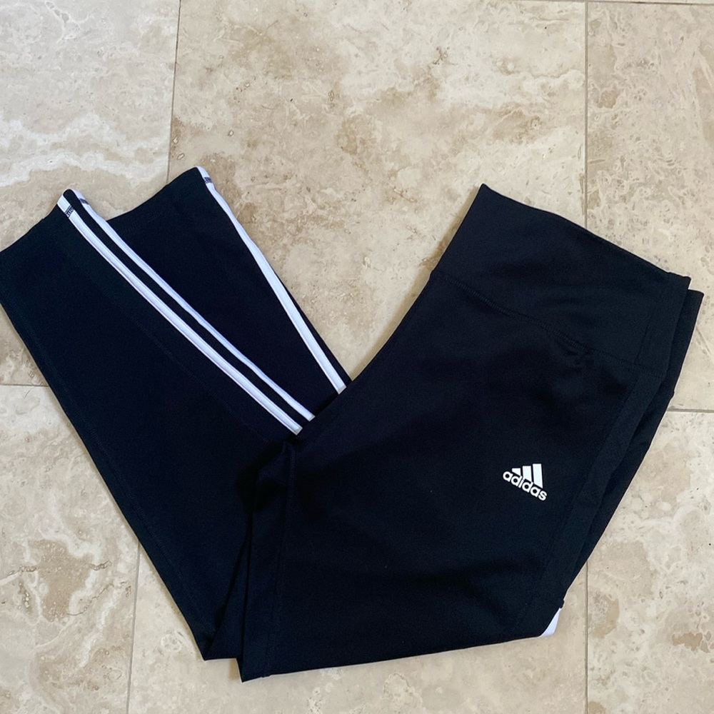 Adidas Black and White Leggings for Versatile Style